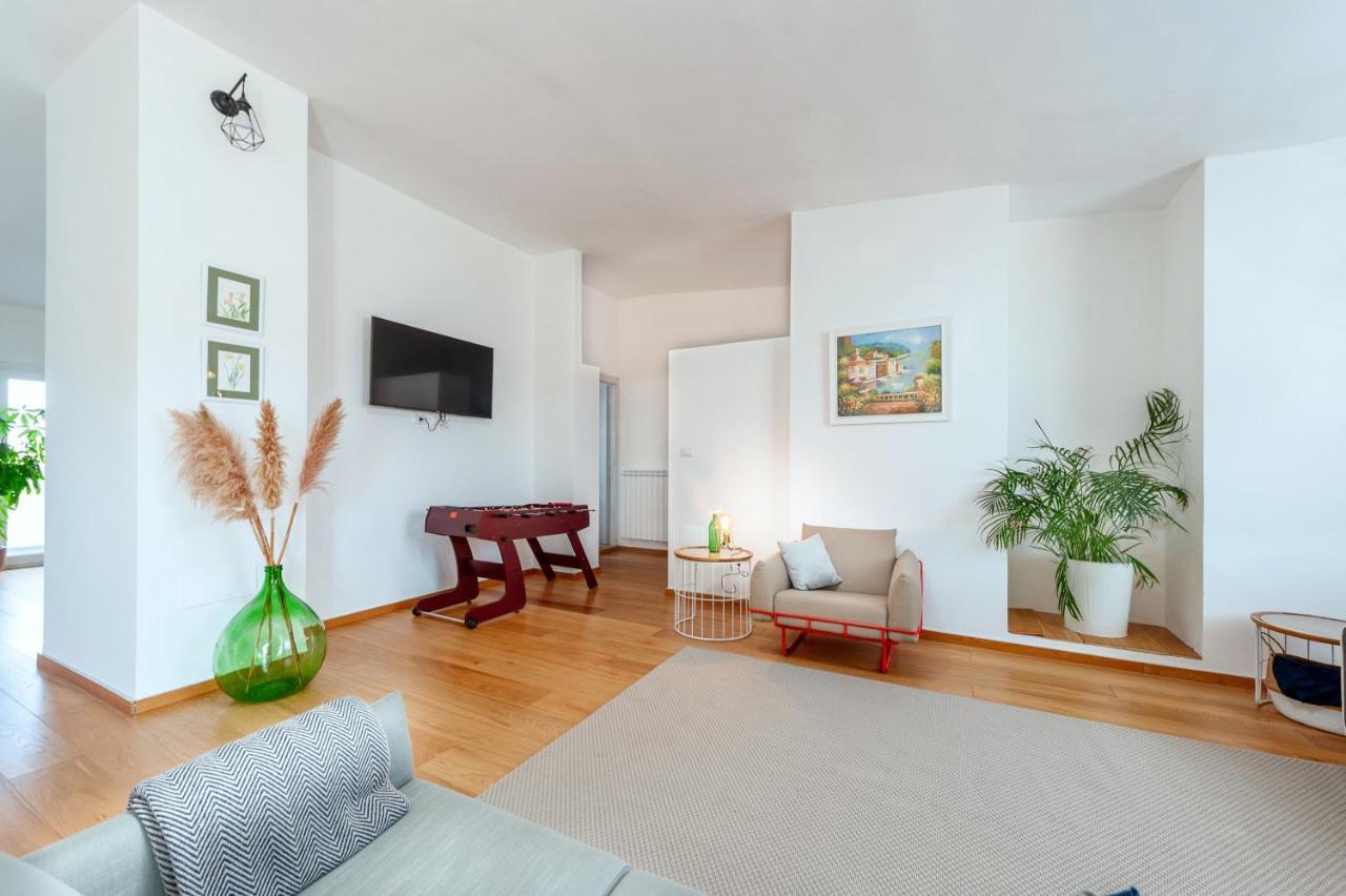 Luxus P4T Family 3 Bedroom With Pool, Tennis Court And Sauna Brindisi Buitenkant foto