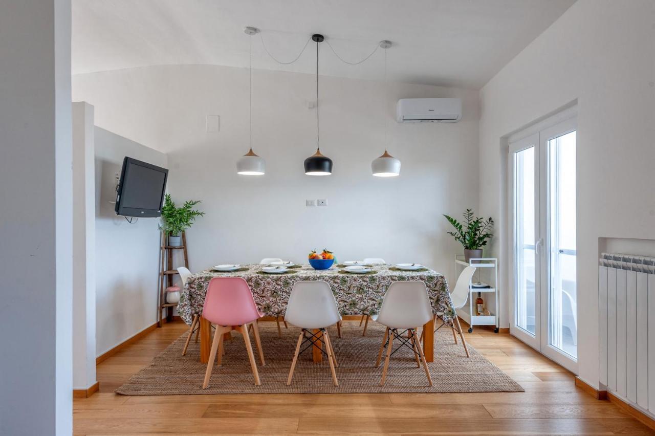 Luxus P4T Family 3 Bedroom With Pool, Tennis Court And Sauna Brindisi Buitenkant foto